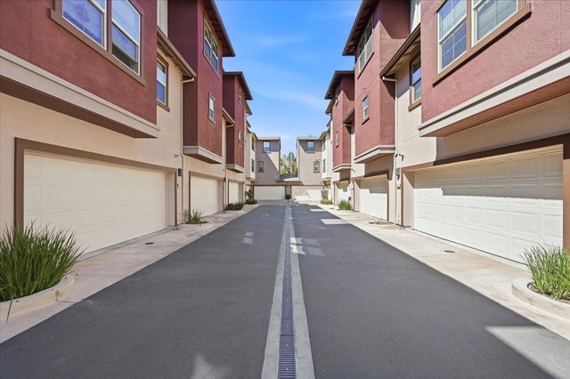 2982 Via Torino Pl, Santa Clara, CA 95051