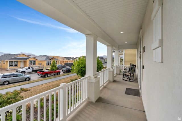 11672 S WILLOW WALK DR, South Jordan, UT 84009