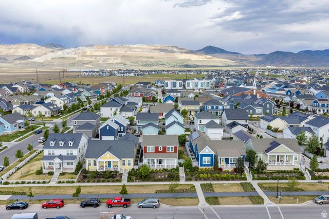 11672 S WILLOW WALK DR, South Jordan, UT 84009