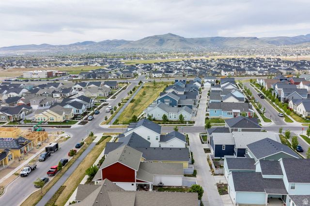 11672 S WILLOW WALK DR, South Jordan, UT 84009