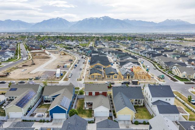 11672 S WILLOW WALK DR, South Jordan, UT 84009