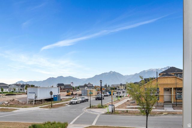 11672 S WILLOW WALK DR, South Jordan, UT 84009
