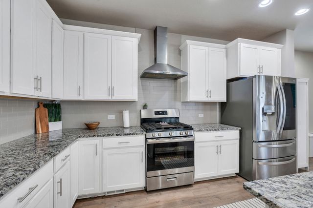 11672 S WILLOW WALK DR, South Jordan, UT 84009