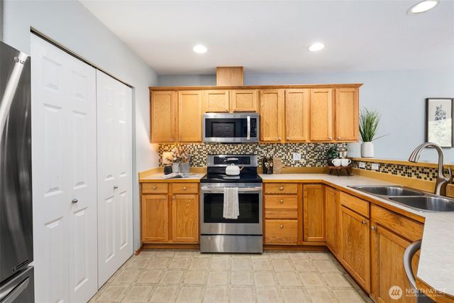 2621 123rd Place SW #B, Everett, WA 98204
