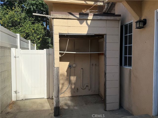 7051 Lindley, Reseda, CA 91335