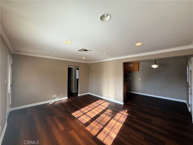 7051 Lindley, Reseda, CA 91335