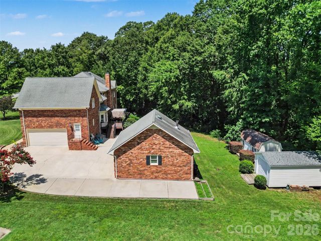 3831 Amarillo Drive SW, Concord, NC 28027