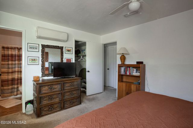 950 S Abrego Drive, Green Valley, AZ 85614