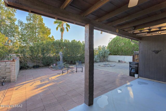 950 S Abrego Drive, Green Valley, AZ 85614