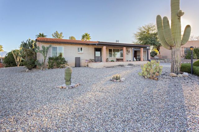 950 S Abrego Drive, Green Valley, AZ 85614