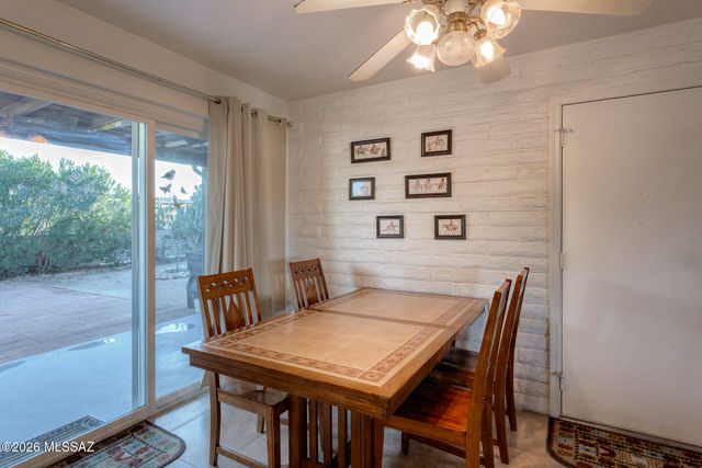 950 S Abrego Drive, Green Valley, AZ 85614