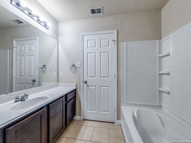 1507 Barons Den, San Antonio, TX 78245