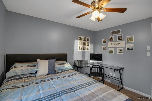 271 Sprucewood, Amherst, NY 14221