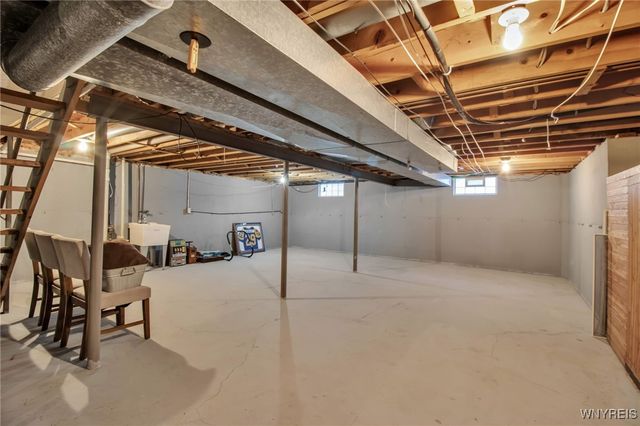 271 Sprucewood, Amherst, NY 14221