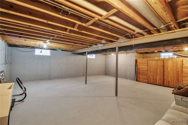 271 Sprucewood, Amherst, NY 14221