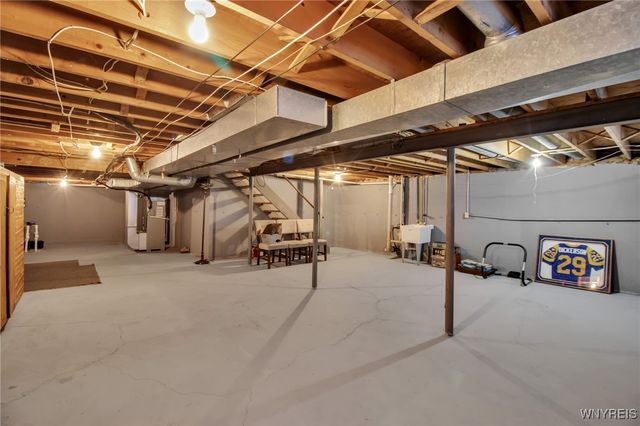 271 Sprucewood, Amherst, NY 14221