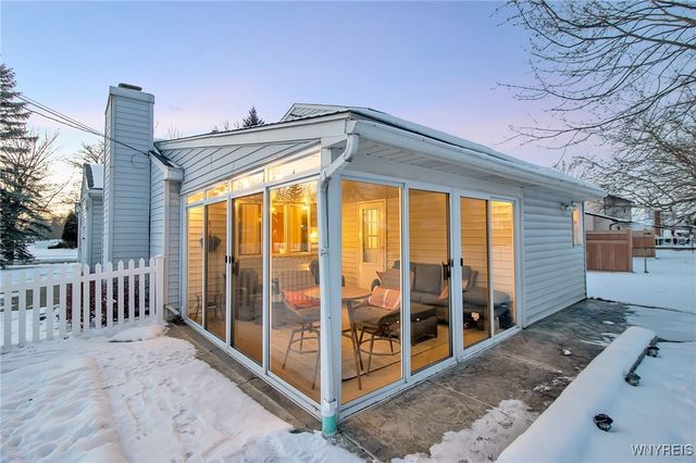 271 Sprucewood, Amherst, NY 14221