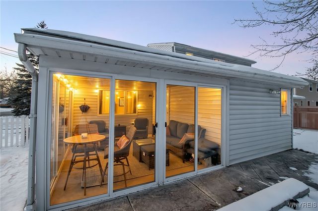 271 Sprucewood, Amherst, NY 14221