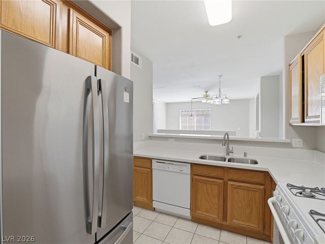 7131 South Durango Drive 201, Las Vegas, NV 89113
