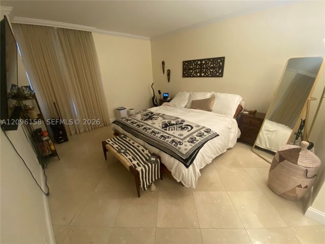 520 Brickell Key Dr A912, Miami, FL 33131