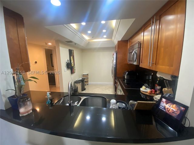 520 Brickell Key Dr A912, Miami, FL 33131