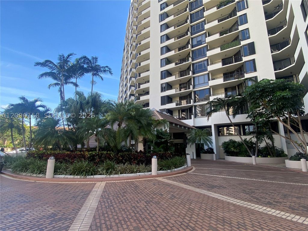 520 Brickell Key Dr A912, Miami, FL 33131