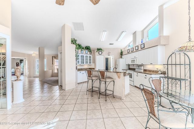 2075 Quailwood Lane, Spring Hill, FL 34606