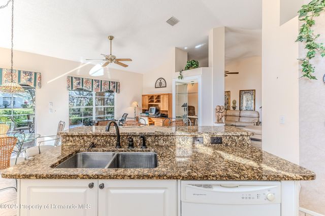 2075 Quailwood Lane, Spring Hill, FL 34606