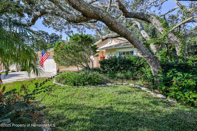 2075 Quailwood Lane, Spring Hill, FL 34606