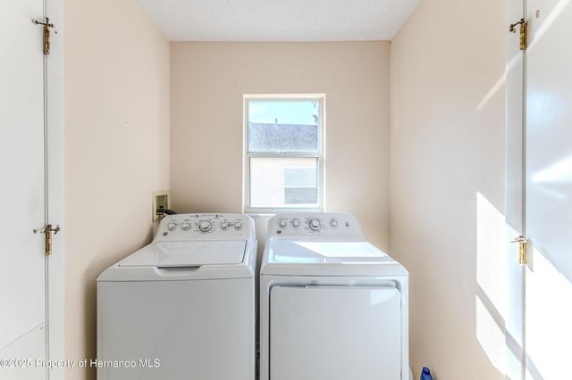 2075 Quailwood Lane, Spring Hill, FL 34606