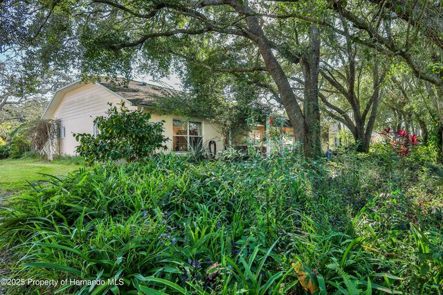 2075 Quailwood Lane, Spring Hill, FL 34606
