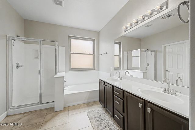 1940 S TALBOT Circle, Mesa, AZ 85209