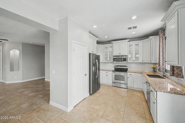 1940 S TALBOT Circle, Mesa, AZ 85209