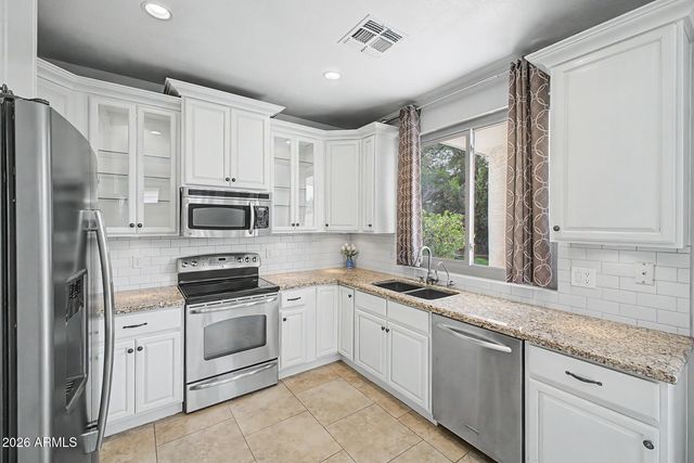 1940 S TALBOT Circle, Mesa, AZ 85209