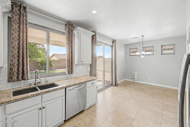 1940 S TALBOT Circle, Mesa, AZ 85209