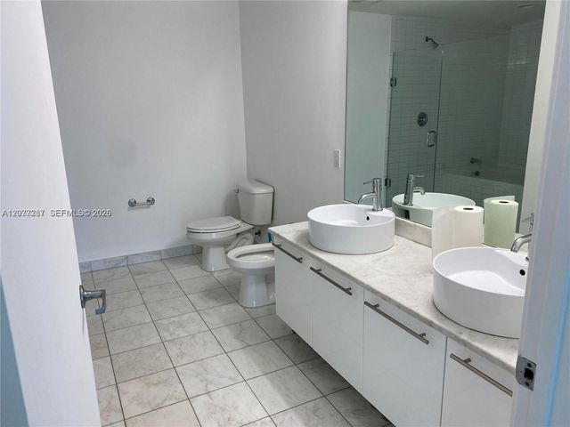888 Biscayne Boulevard 3001, Miami, FL 33132