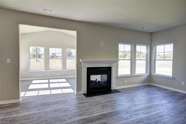 140 Meridian PL, Suffolk, VA 23435