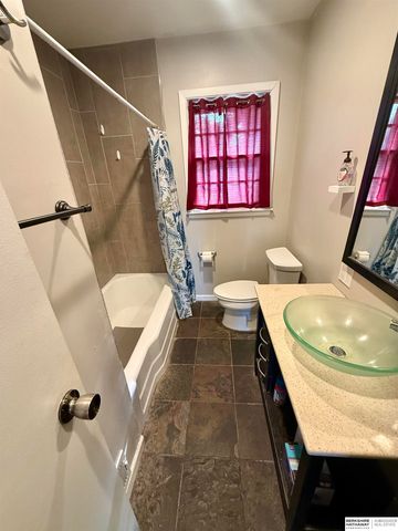 5117 N Street, Lincoln, NE 68510