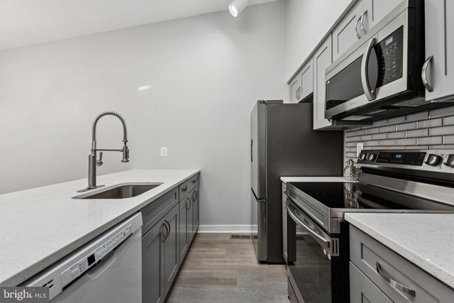 9814 DOCKSIDE TER, Montgomery Village, MD 20886