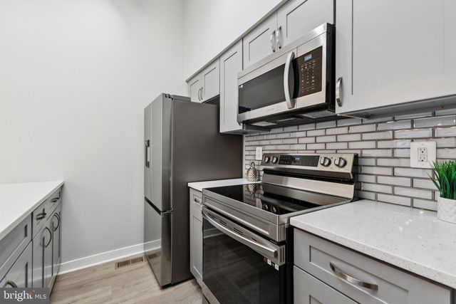 9814 DOCKSIDE TER, Montgomery Village, MD 20886