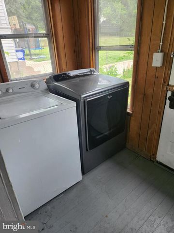 806 JOHN ST W, Martinsburg, WV 25401