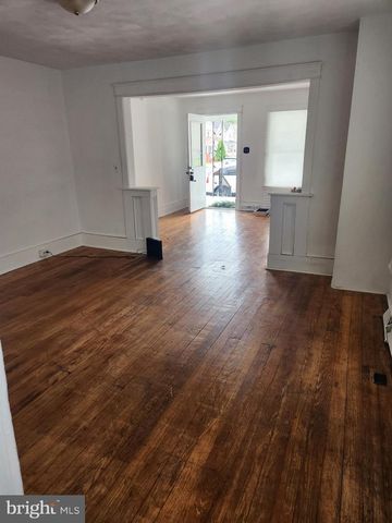 806 JOHN ST W, Martinsburg, WV 25401