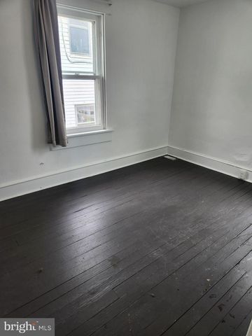 806 JOHN ST W, Martinsburg, WV 25401