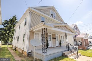 806 JOHN ST W, Martinsburg, WV 25401