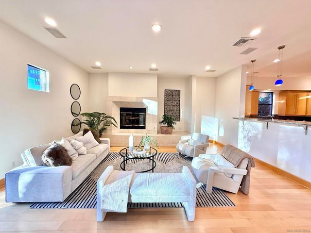 3566 Albatross St, San Diego, CA 92103
