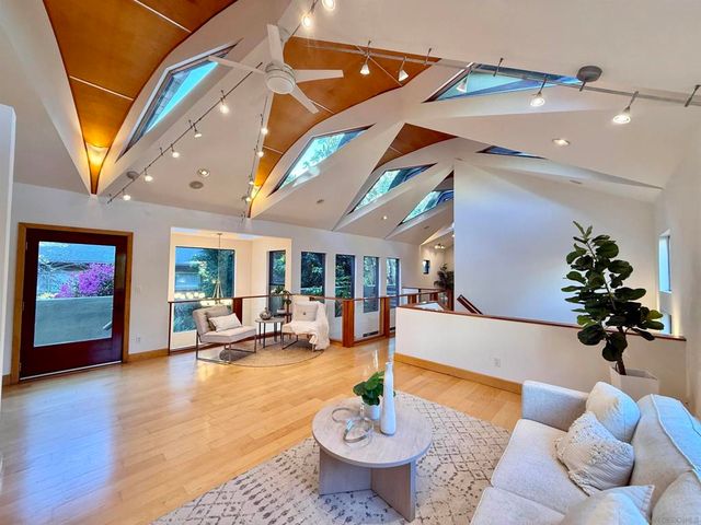 3566 Albatross St, San Diego, CA 92103