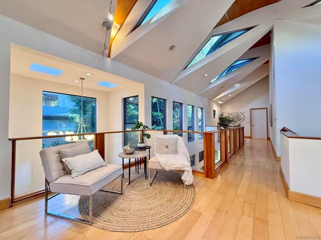 3566 Albatross St, San Diego, CA 92103