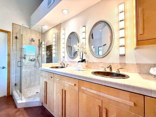 3566 Albatross St, San Diego, CA 92103