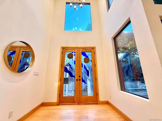 3566 Albatross St, San Diego, CA 92103