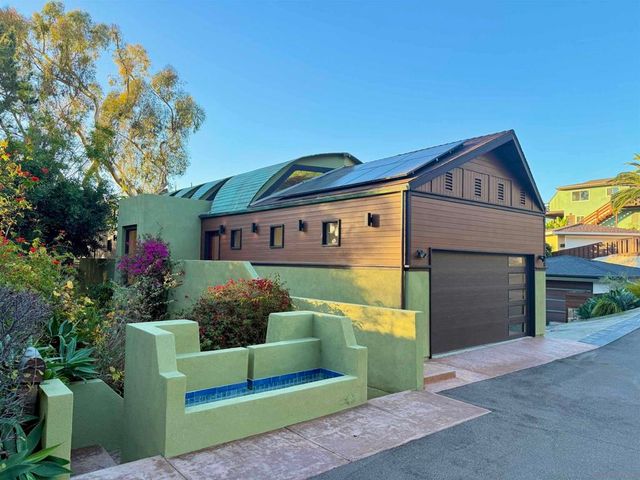 3566 Albatross St, San Diego, CA 92103